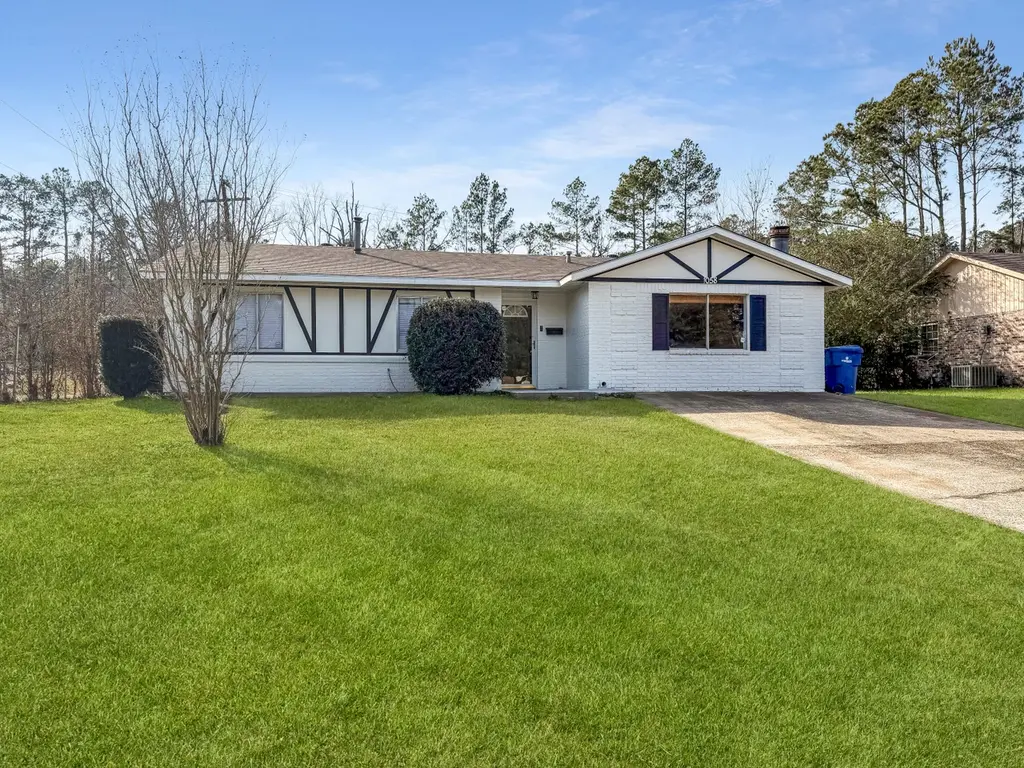 1058 Westwood Dr