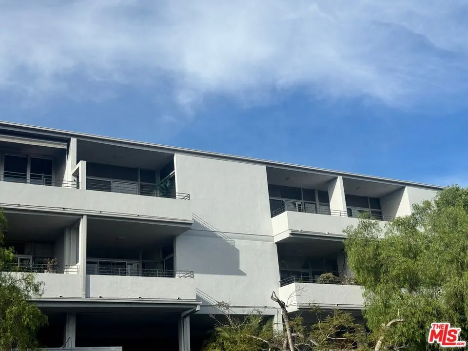 16601 Marquez Ave #203