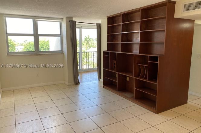 9411 SW 4th St #404