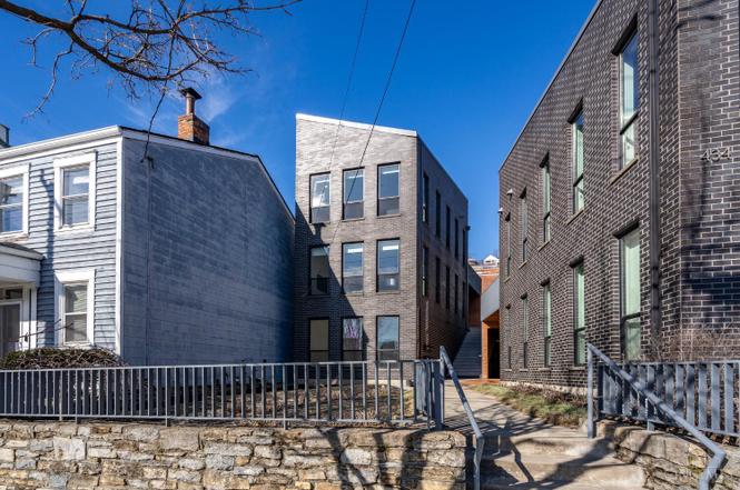 432 Liberty Hl