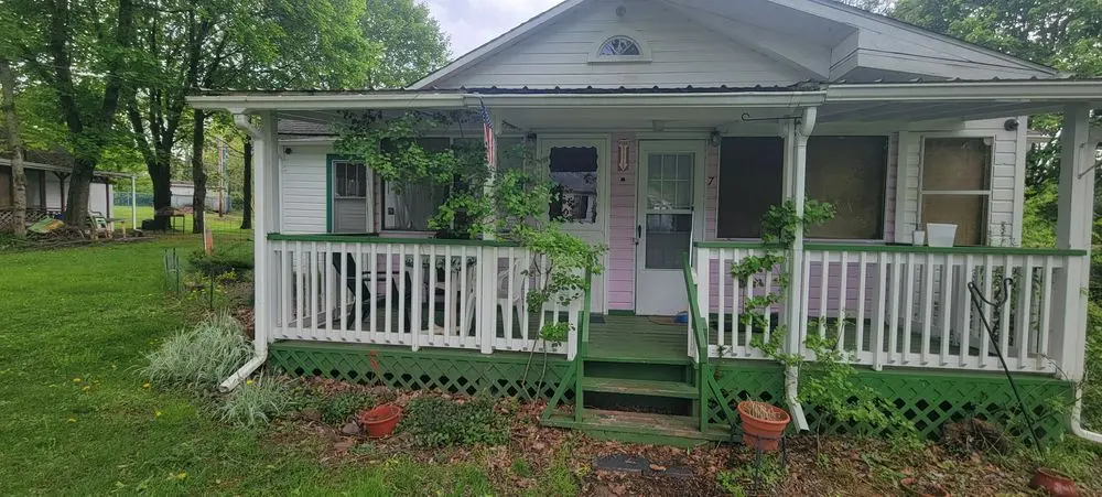 36 Highland Ave