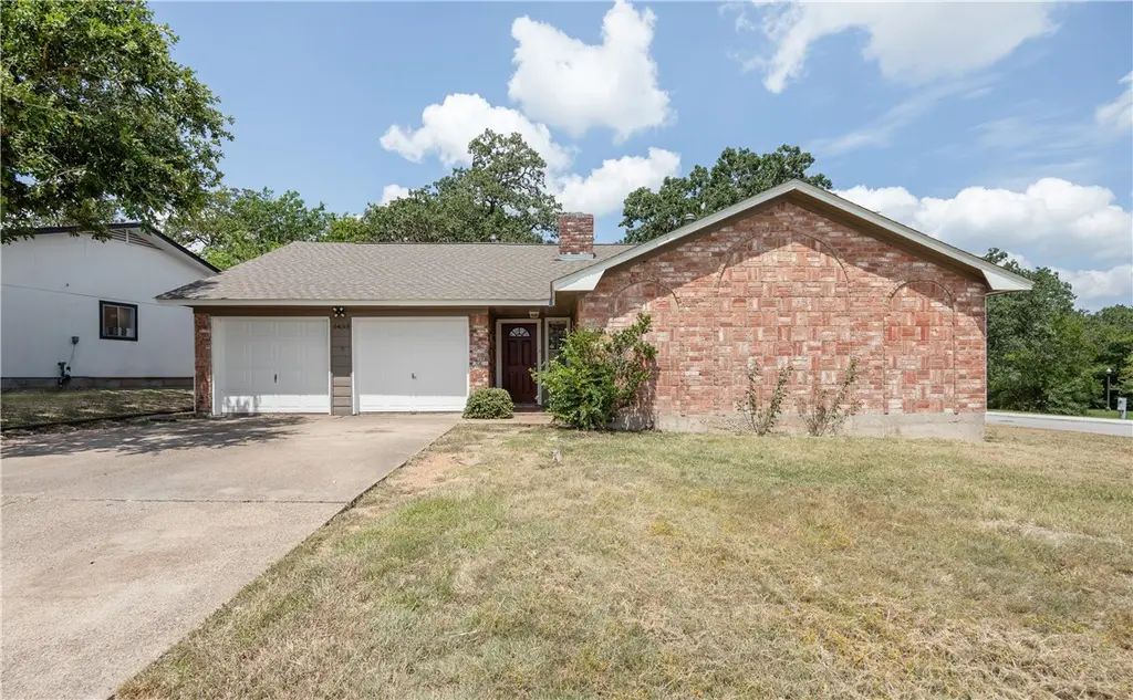 1433 Magnolia Dr