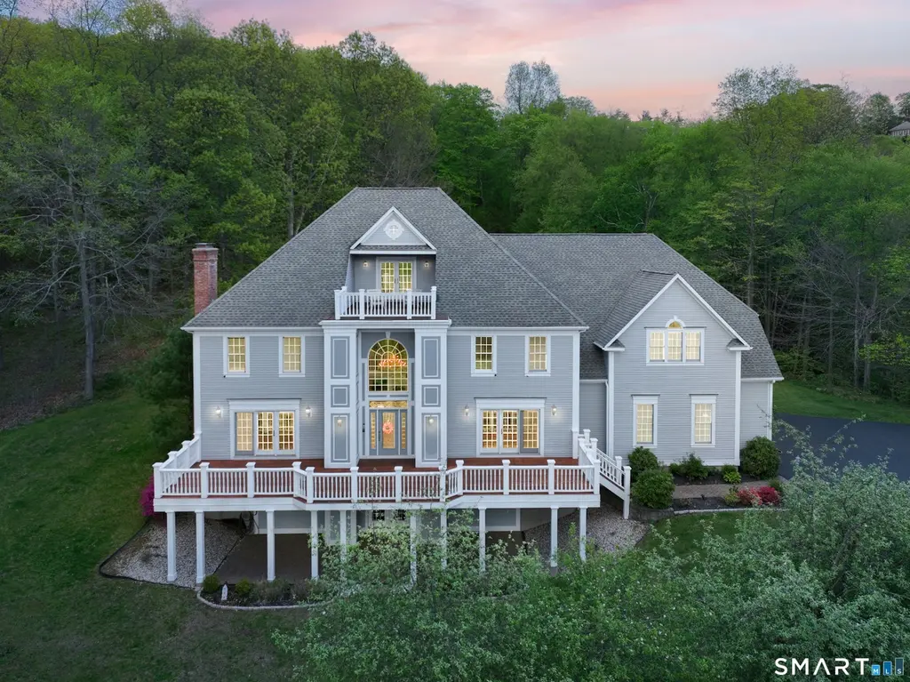 83 Bayberry Hill Rd