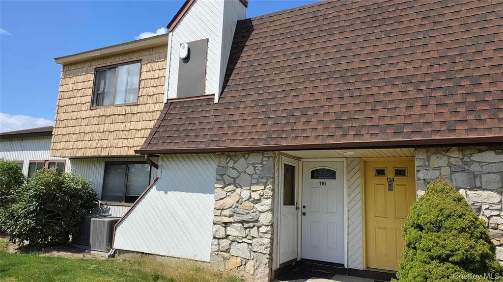 115 Pointe Cir S #115