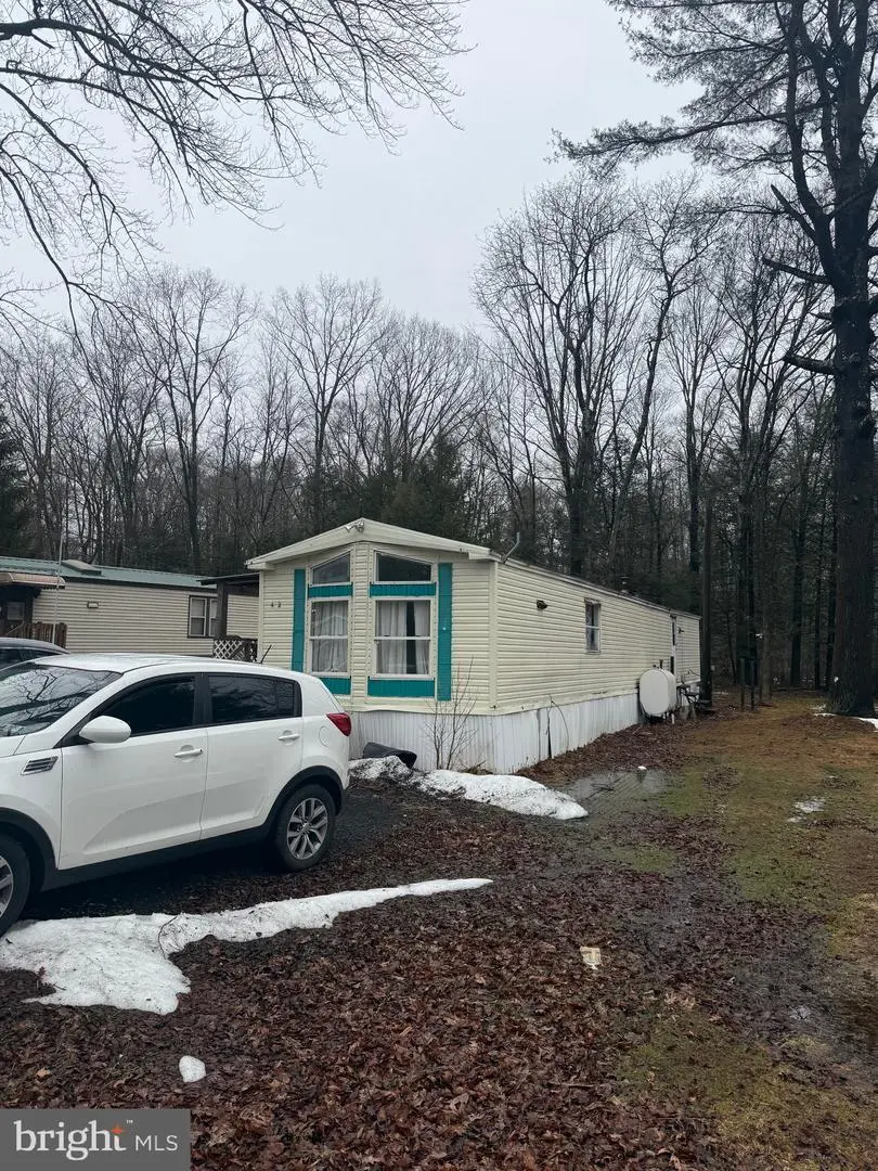 42 Hess Ln