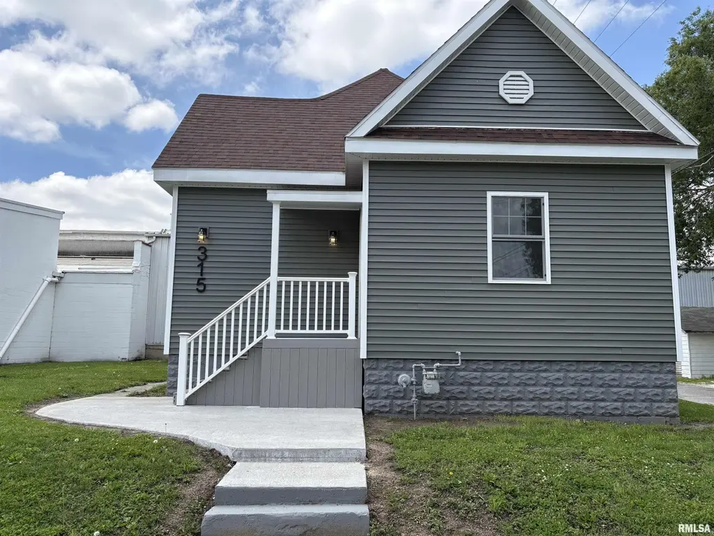 315 N East St