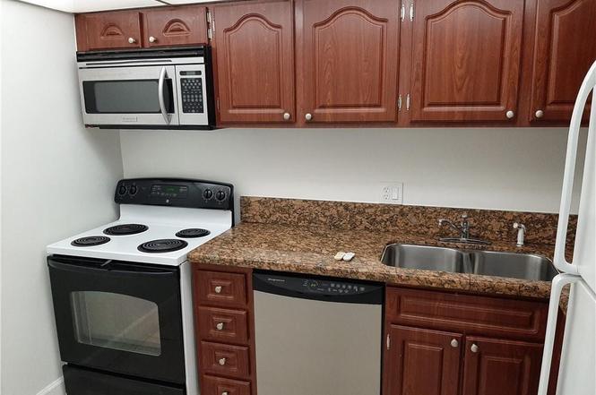 3650 Inverrary Dr Unit 3Q