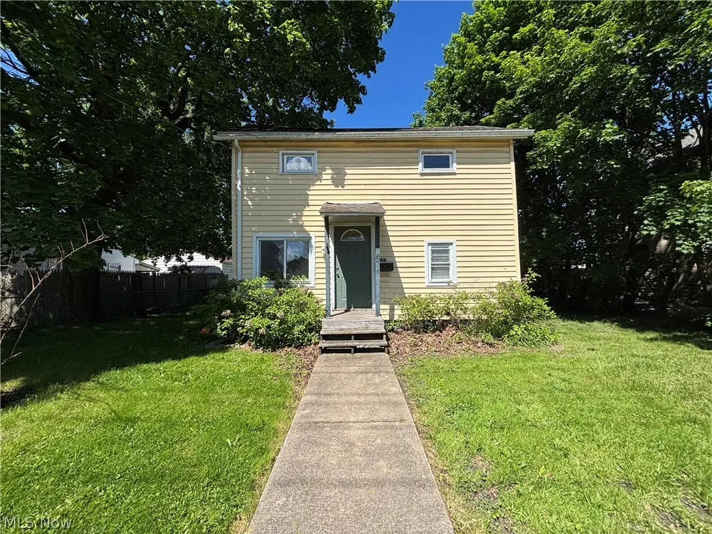416 N Cedar Ave