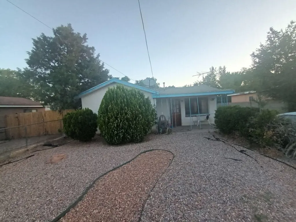 217 Bethel Dr SE