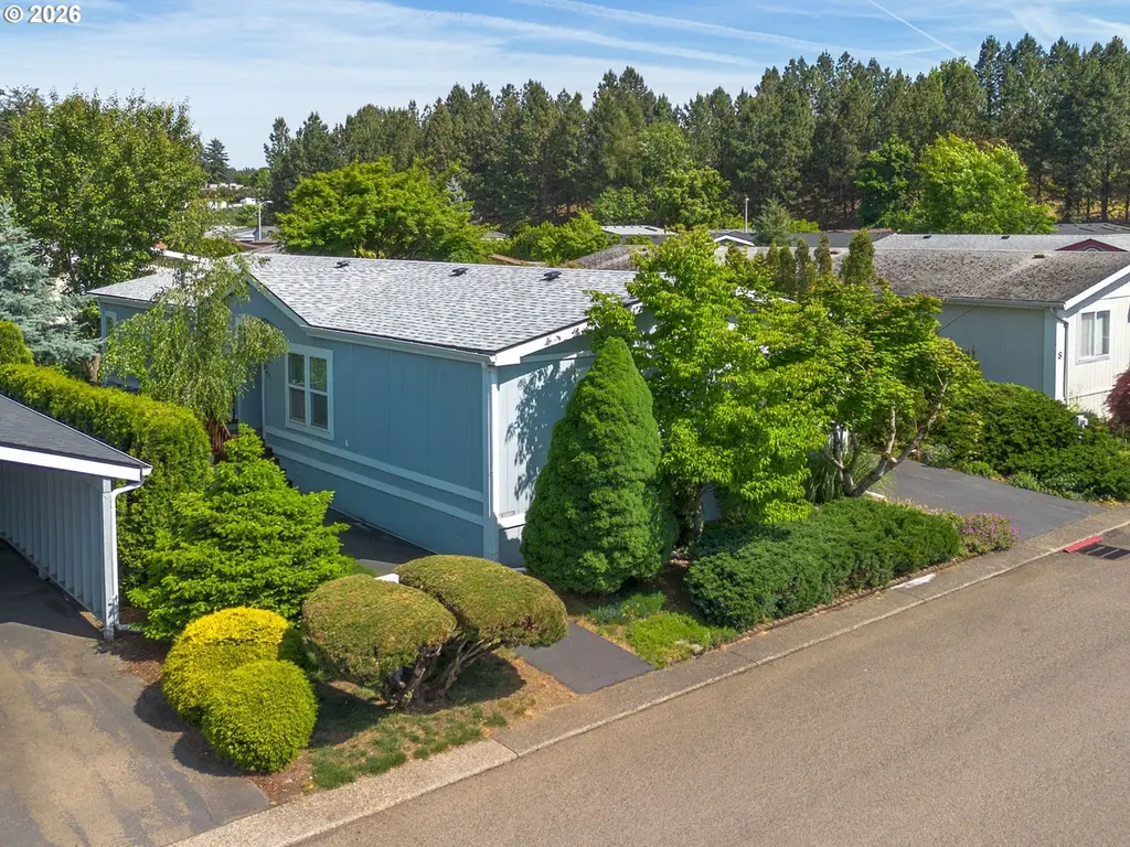 10400 SE Cook Ct #9