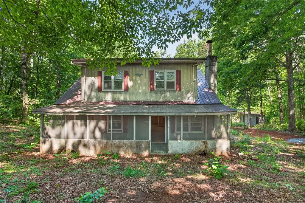 1152 Swan Ln