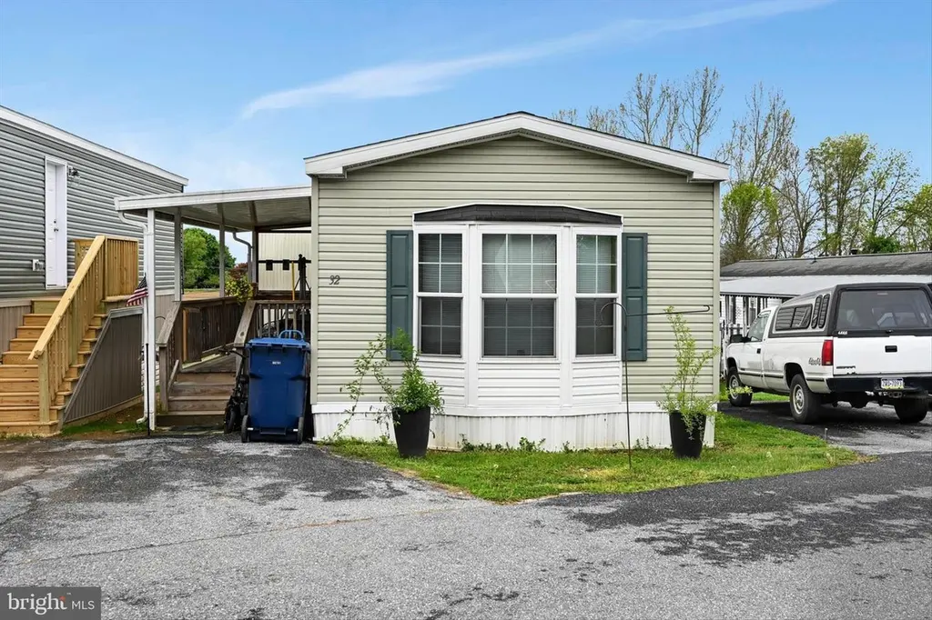 32 Olivers Park Dr