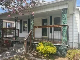 569 Vance St