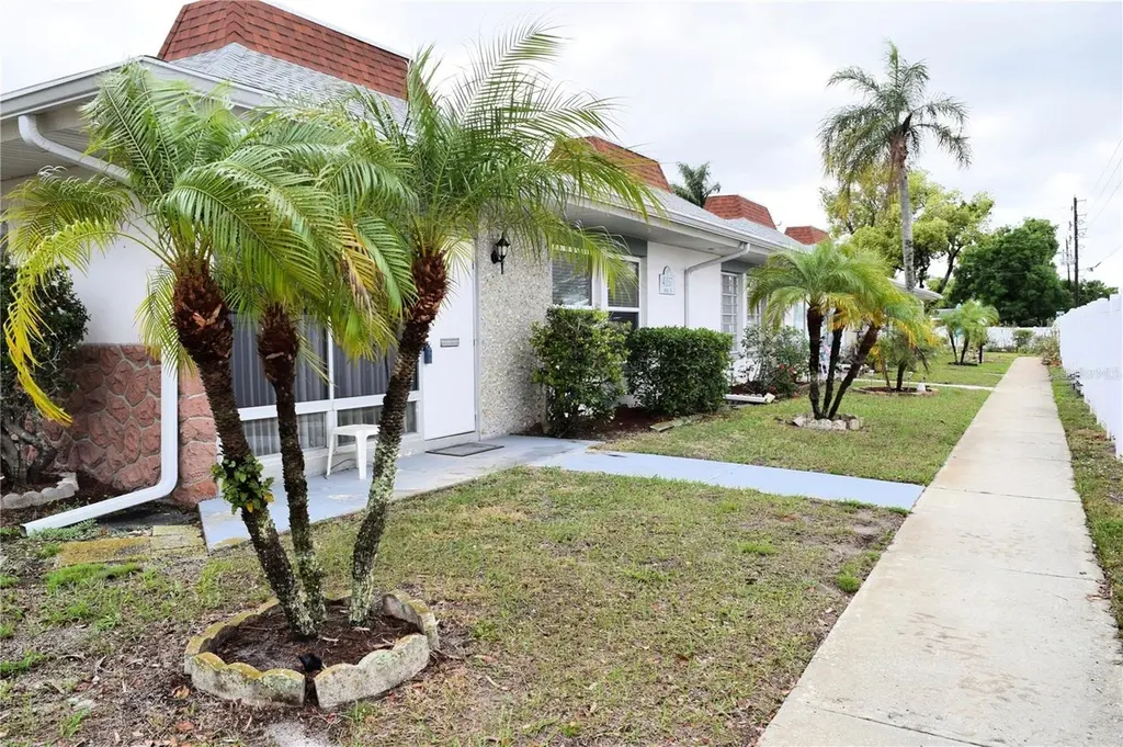 4357 Tahitian Gardens Cir Unit E