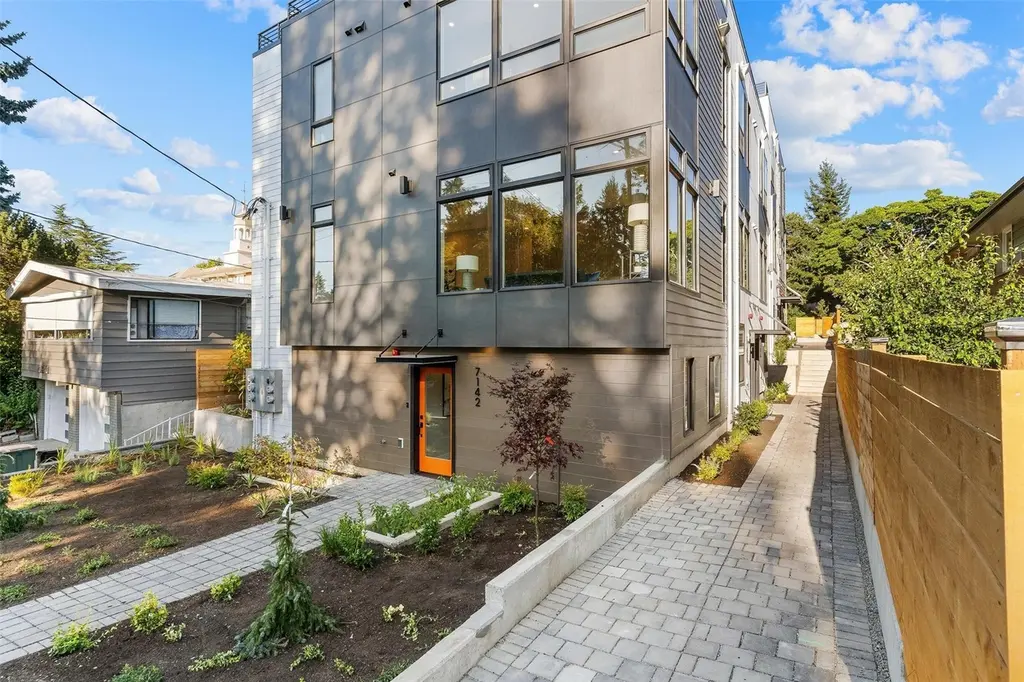 7144 47th Ave SW