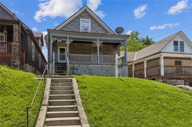 747 Reynolds Ave