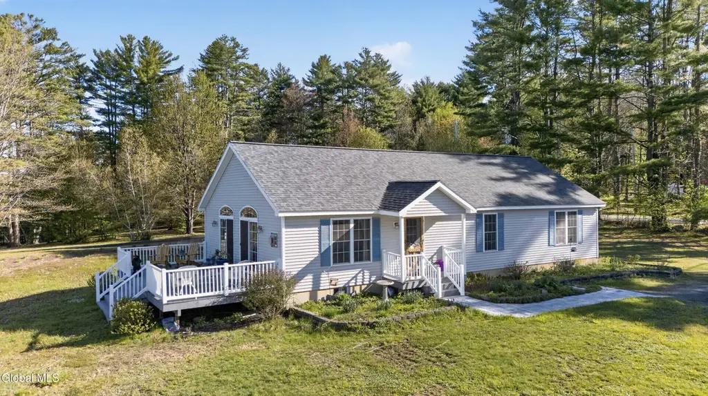102 Longvue Ln