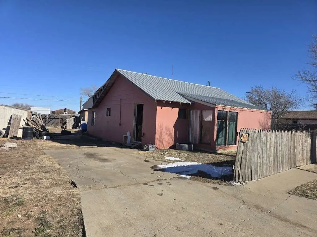 2404 5th Ave