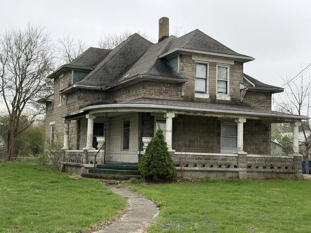 129 W Prairie St
