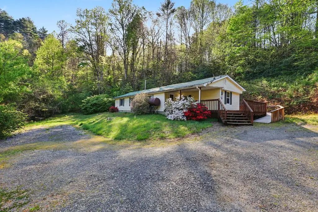 20 Bates Creek Rd