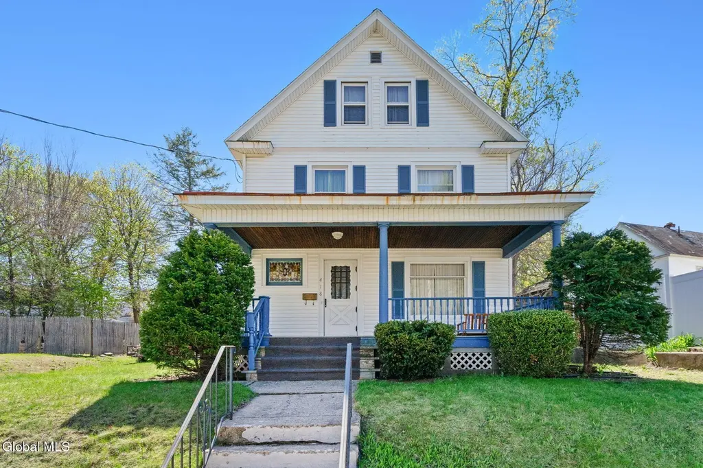 418 Plymouth Ave