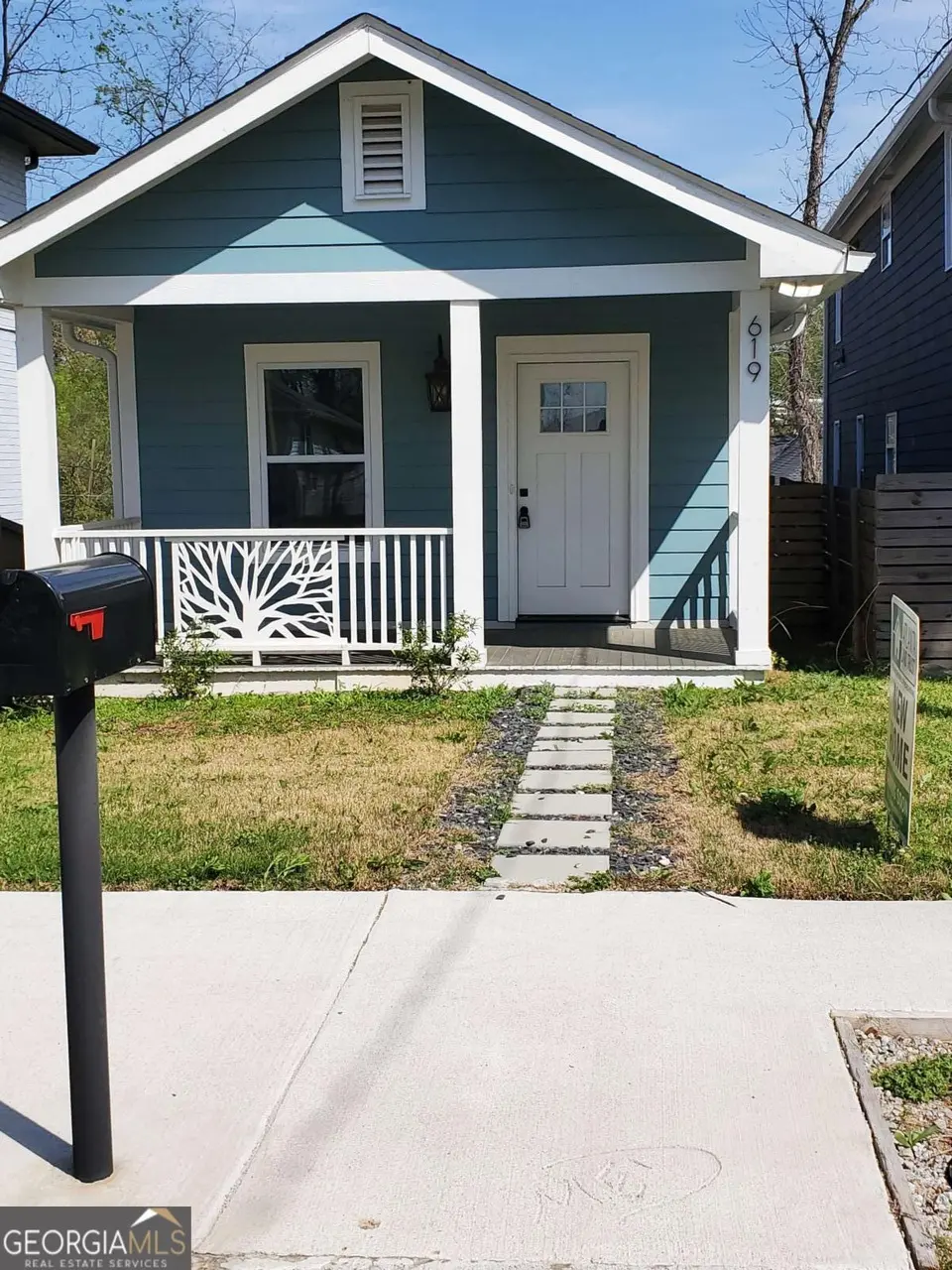 619 NW Griffin St NW