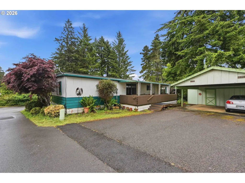 690 Village Pines Dr