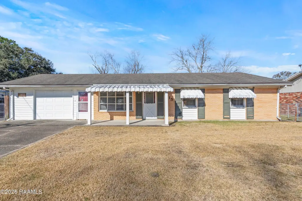 315 Belaire Dr