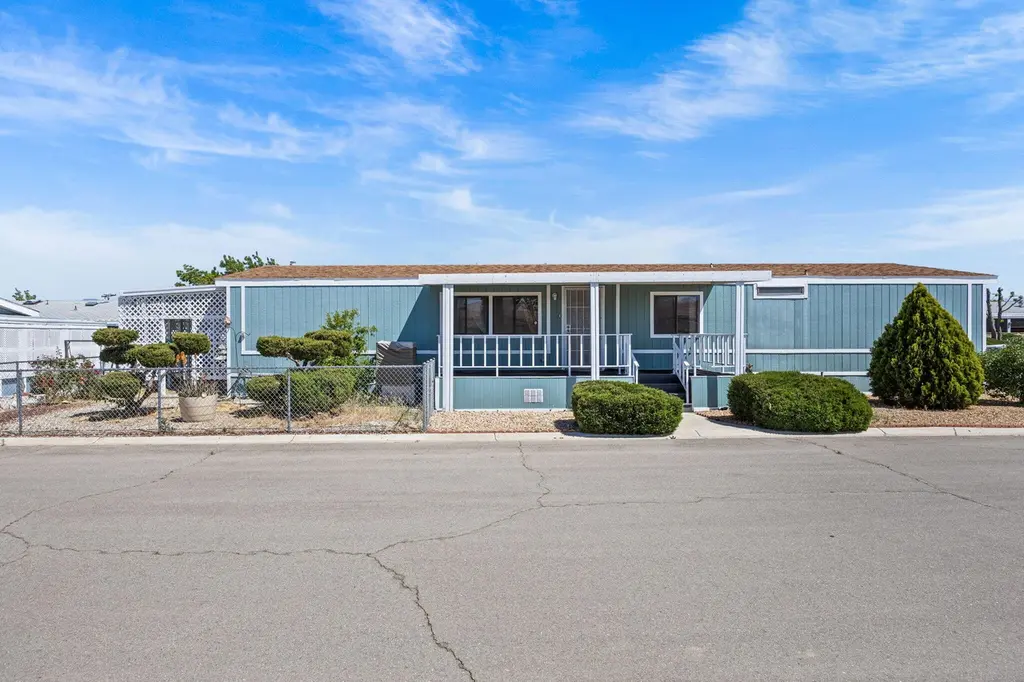 9161 Santa Fe Ave E #20