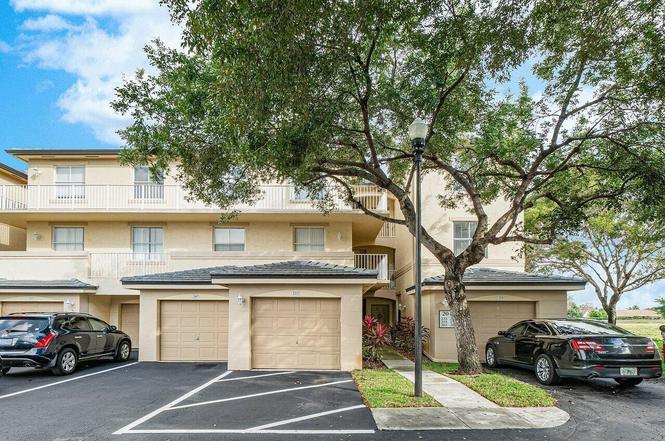 2040 Greenview Shores Blvd #223