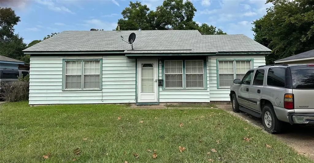 1321 Michael St