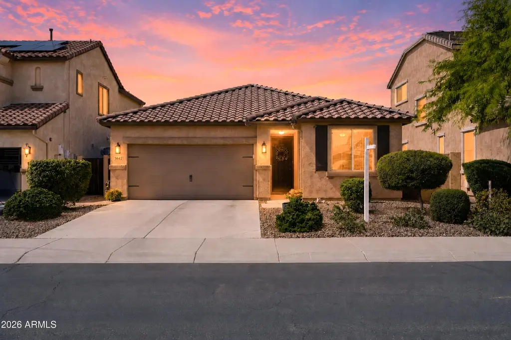 3642 E Ficus Way