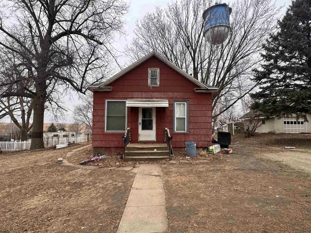 317 Main St