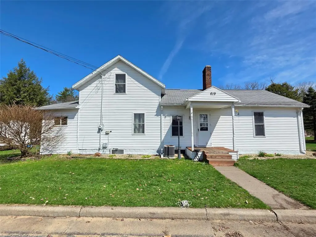 619 W Perkins St
