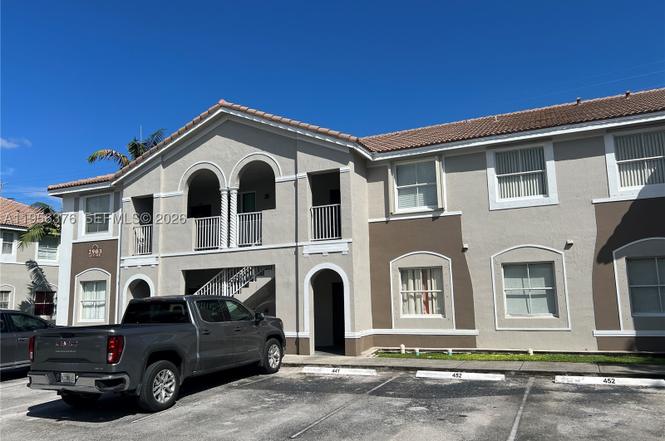 2903 SE 17th Ave #201