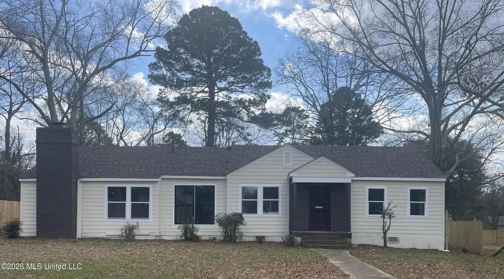203 Broadmoor Dr