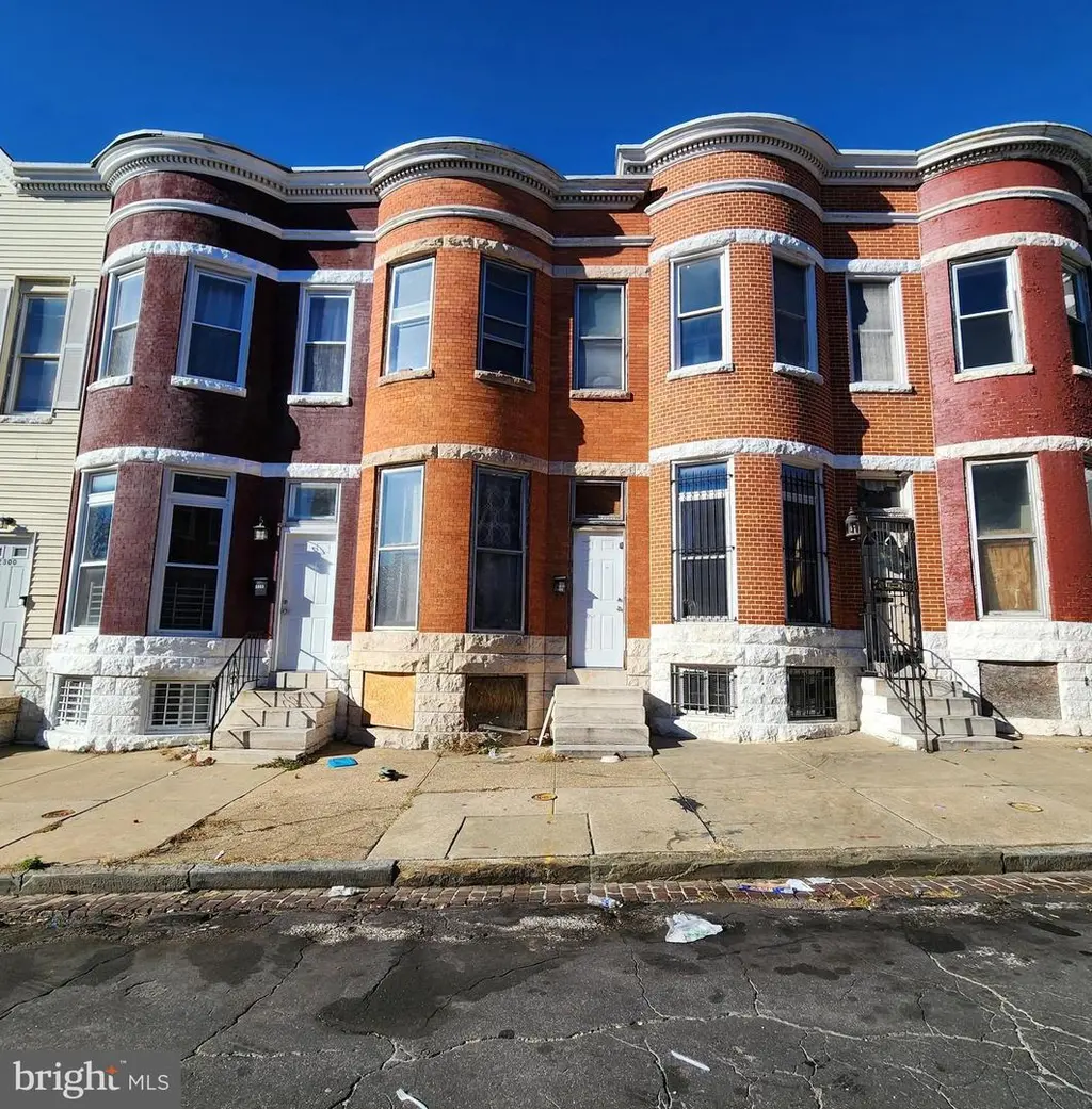 2304 Avalon Ave