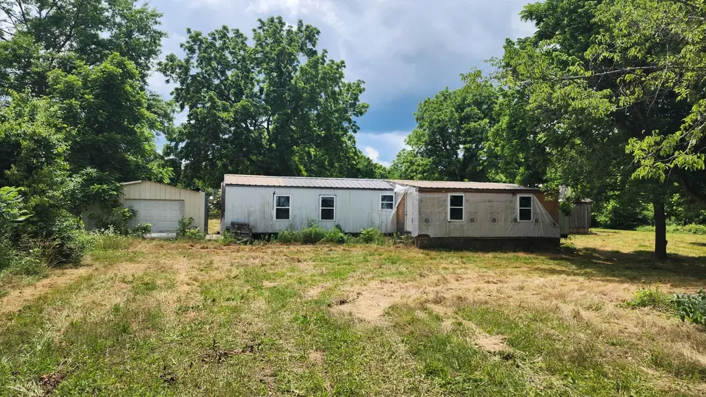 100 E Main St