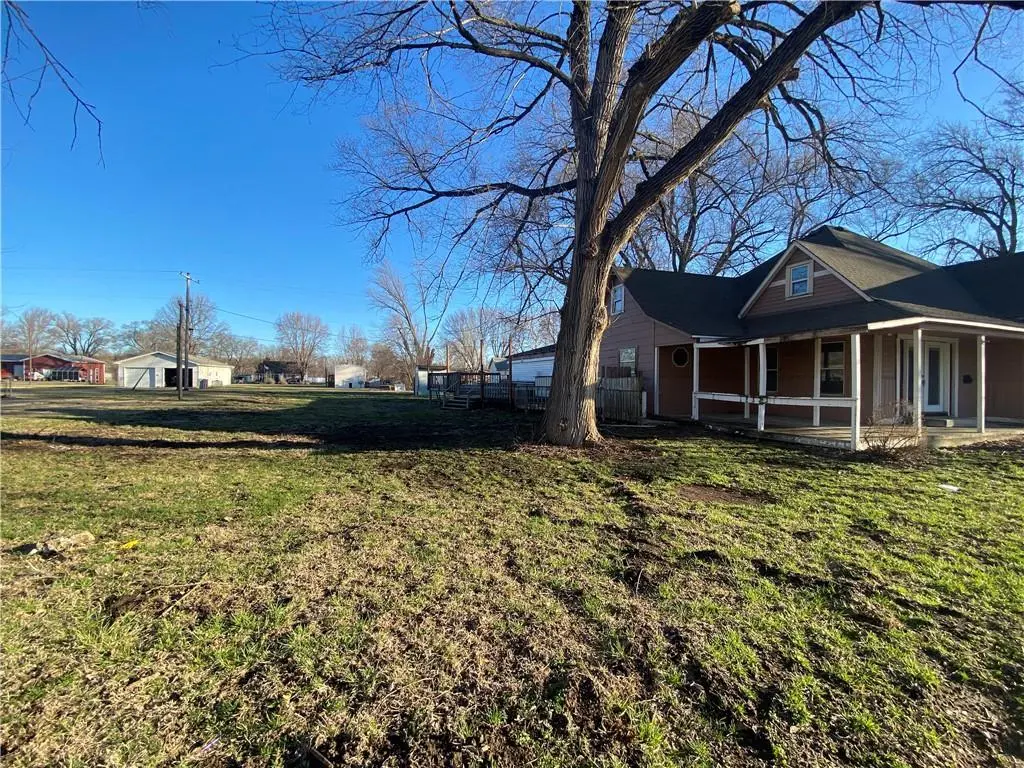 110 W Riley St