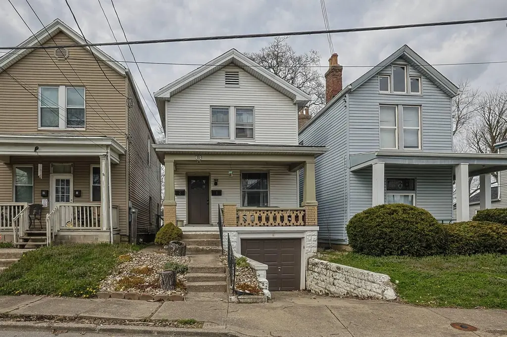 318 E 42nd St