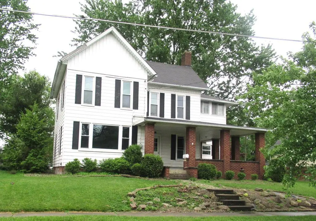 83 N Main St