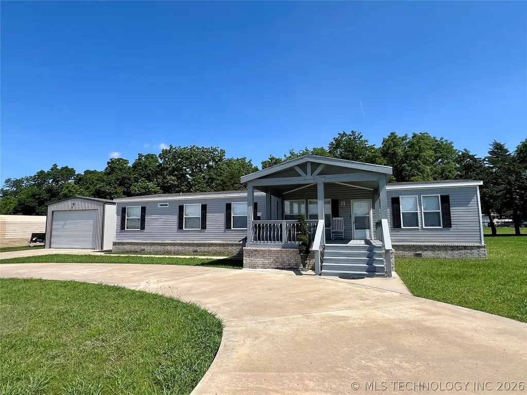 14068 Pond View Dr