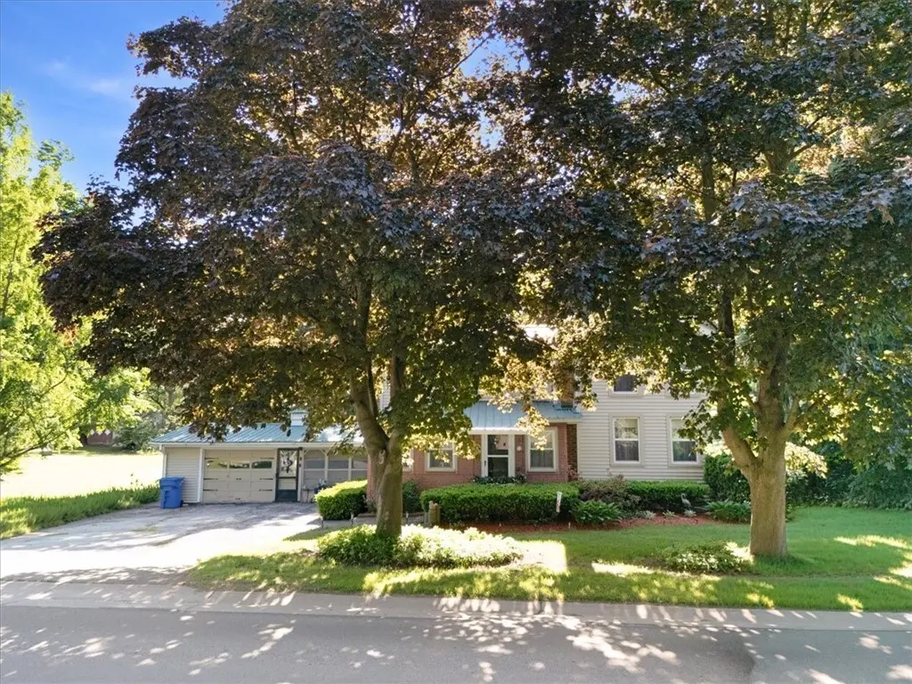6789 Maple Ave