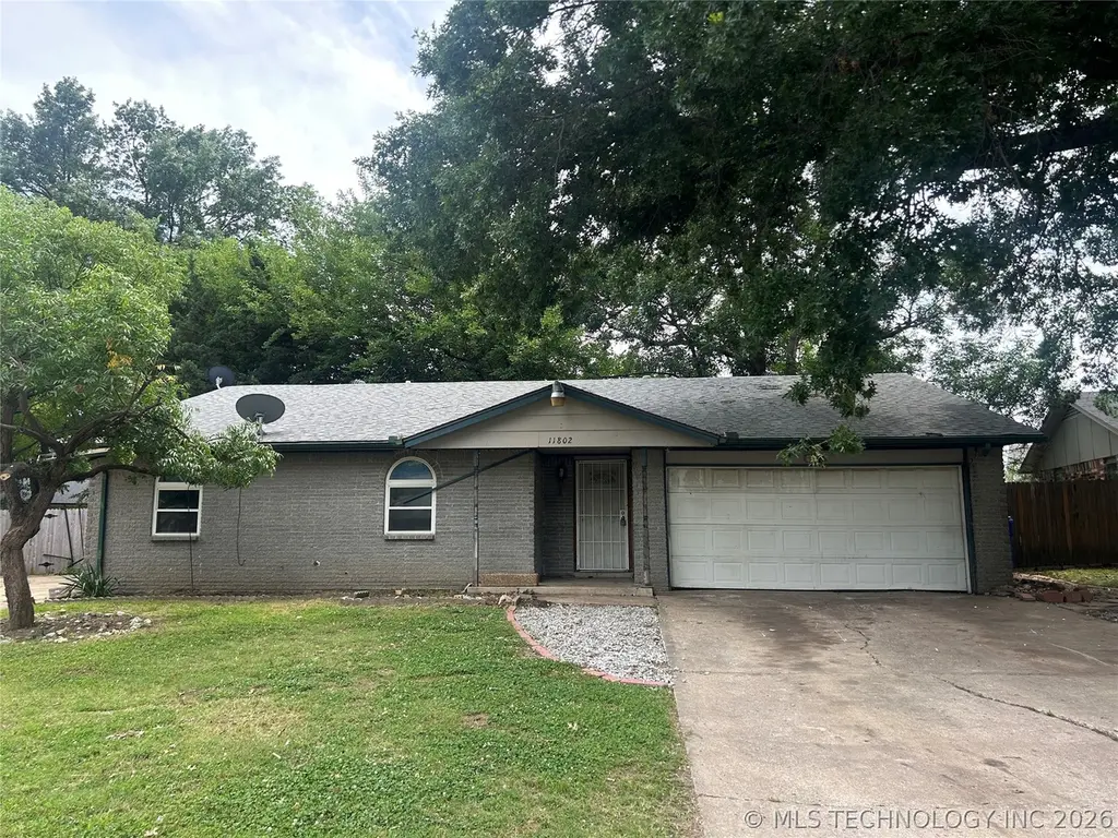 11802 E 62nd Pl