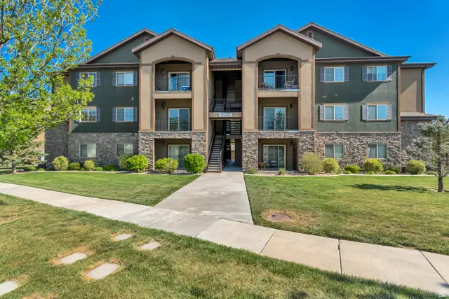 203 E Jordan Ridge Blvd #207