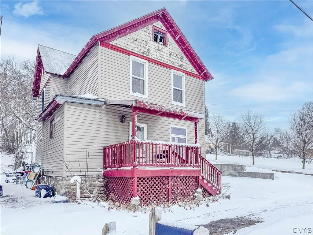 214 Main St