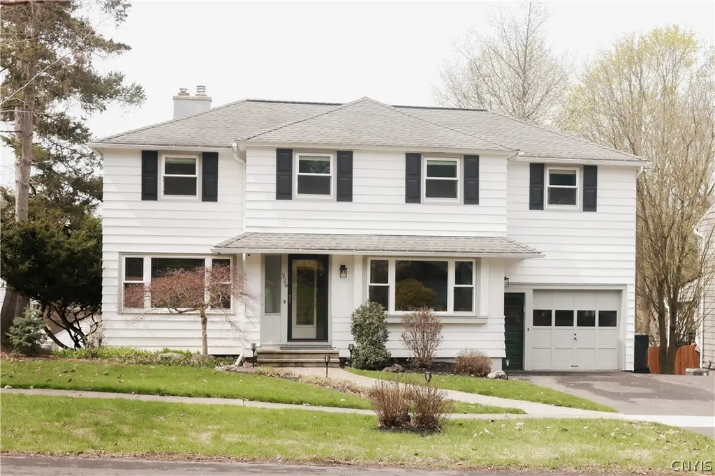 326 Scott Ave