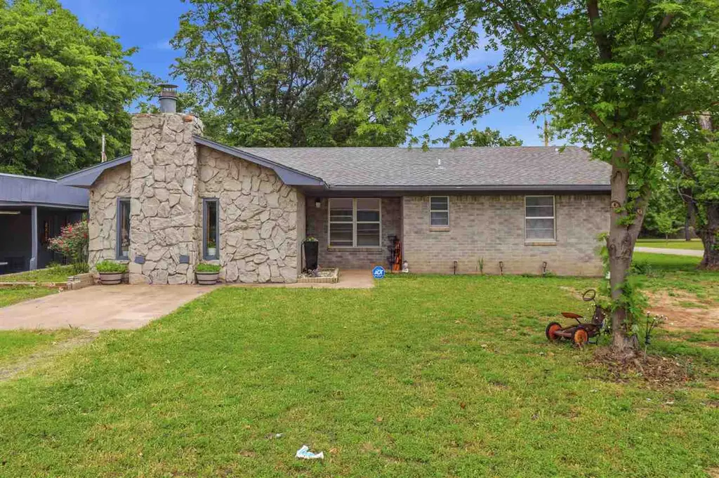 205 Taz Ave