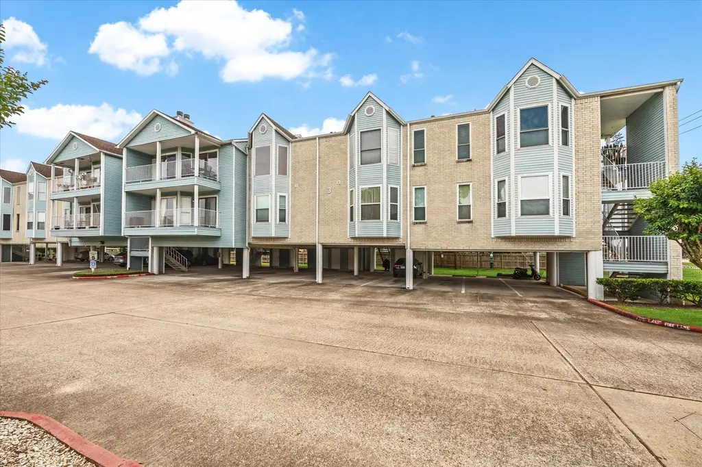 18617 Egret Bay Blvd #308