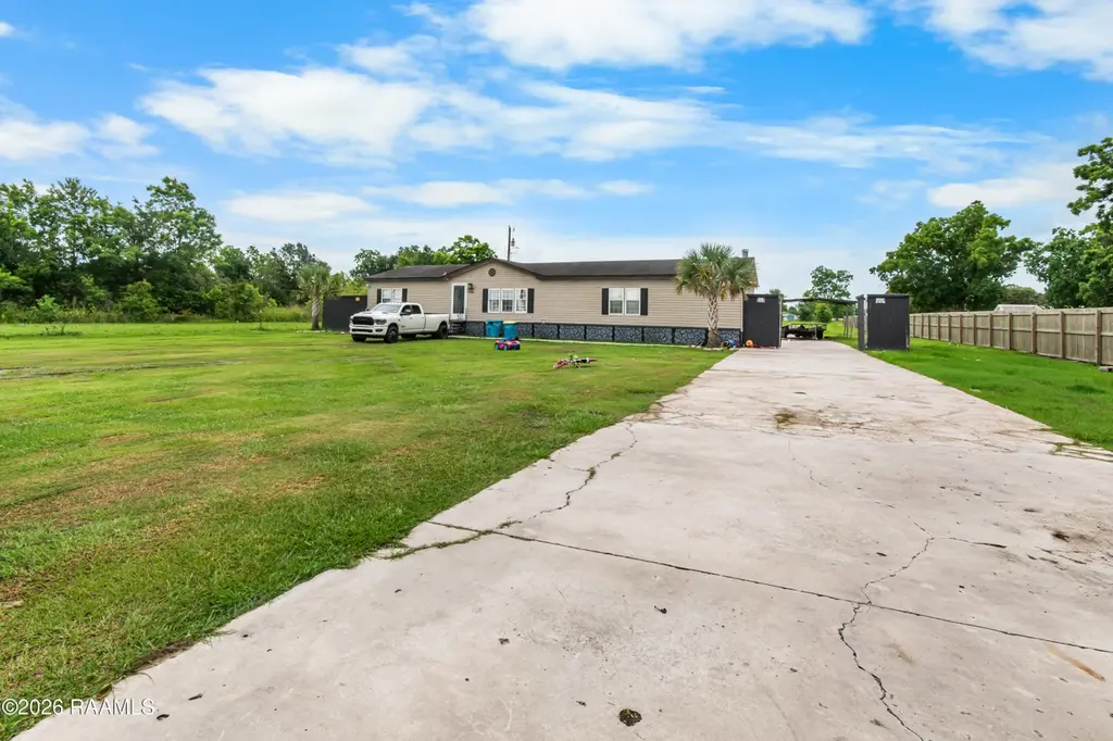 1227 Chawee Rd